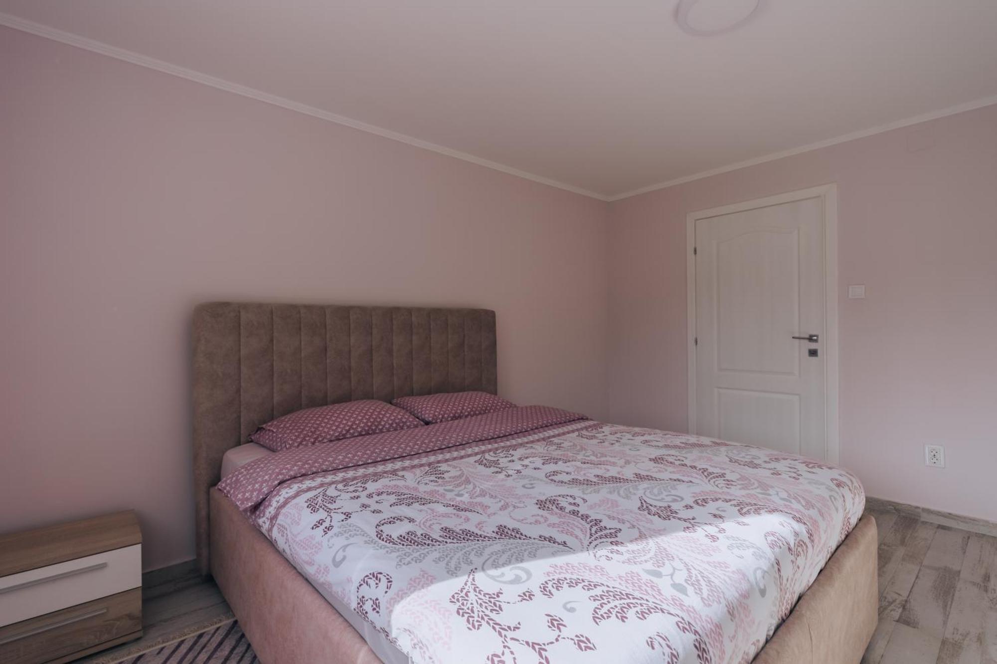 Apartment Majstorina เวียร์ปาซาร์ ภายนอก รูปภาพ
