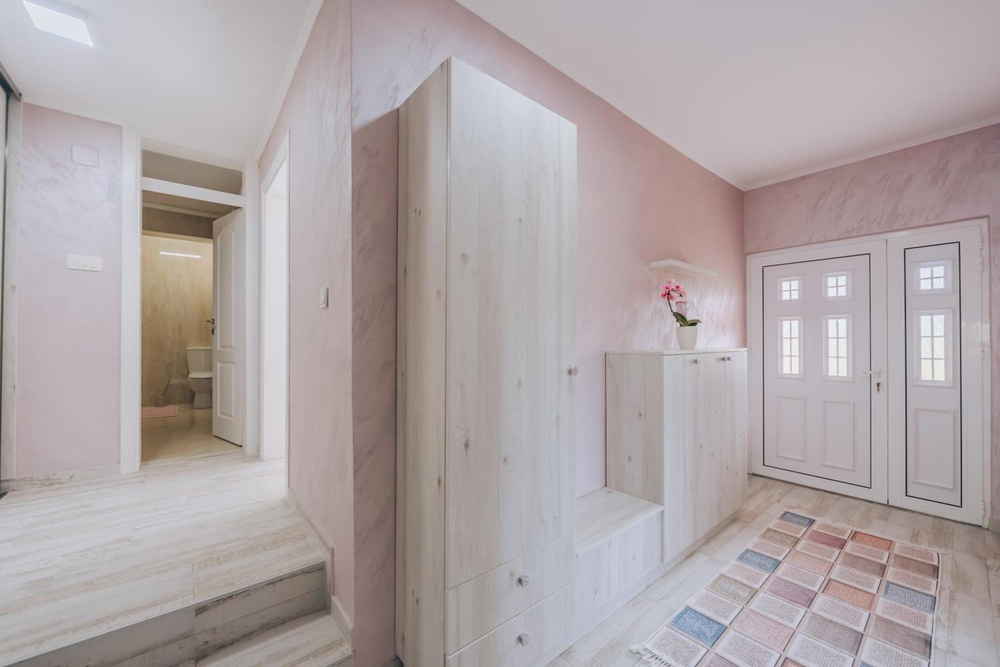 Apartment Majstorina เวียร์ปาซาร์ ภายนอก รูปภาพ